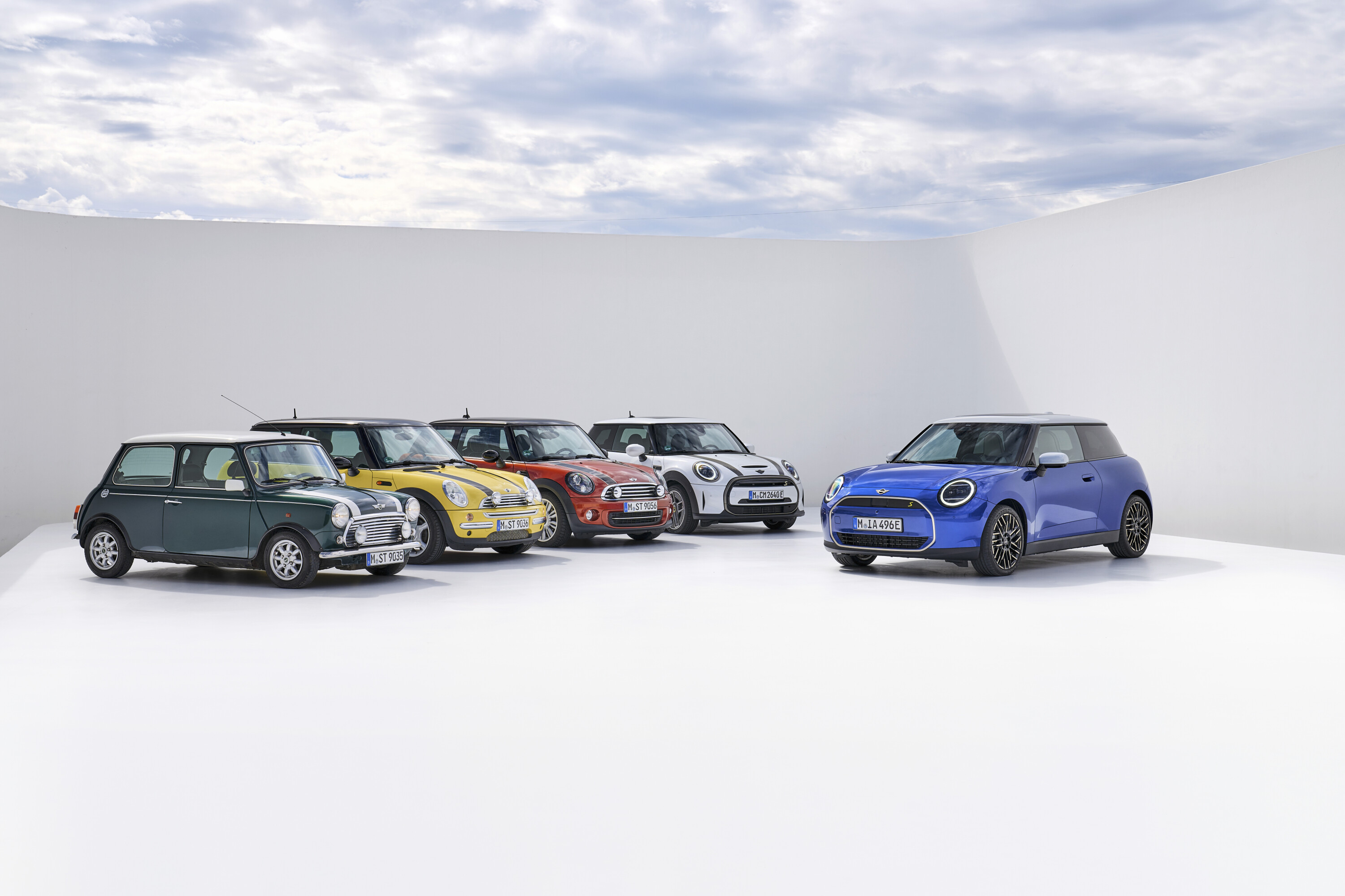 9f721430/2024 mini cooper electric hatch 031 jpg