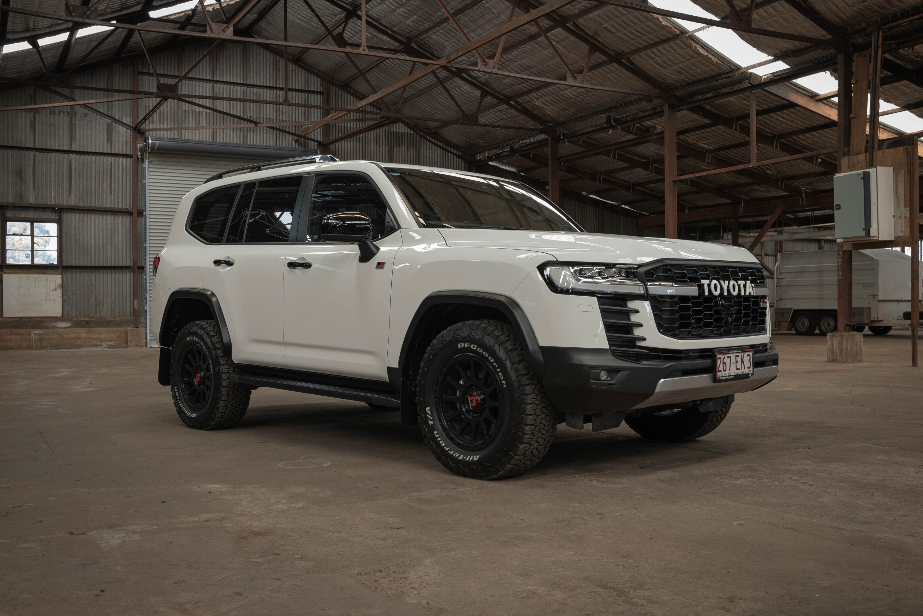 ce5018c9/mick tighe 4x4 300 series flares and mudflaps 2 jpg