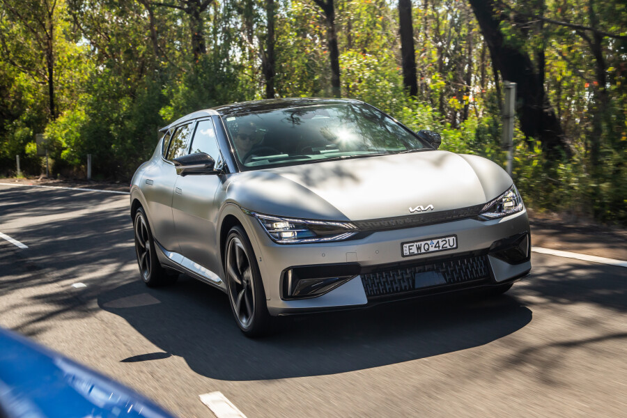 f18981ee/tesla model y kia ev6 twin test 15 jpg