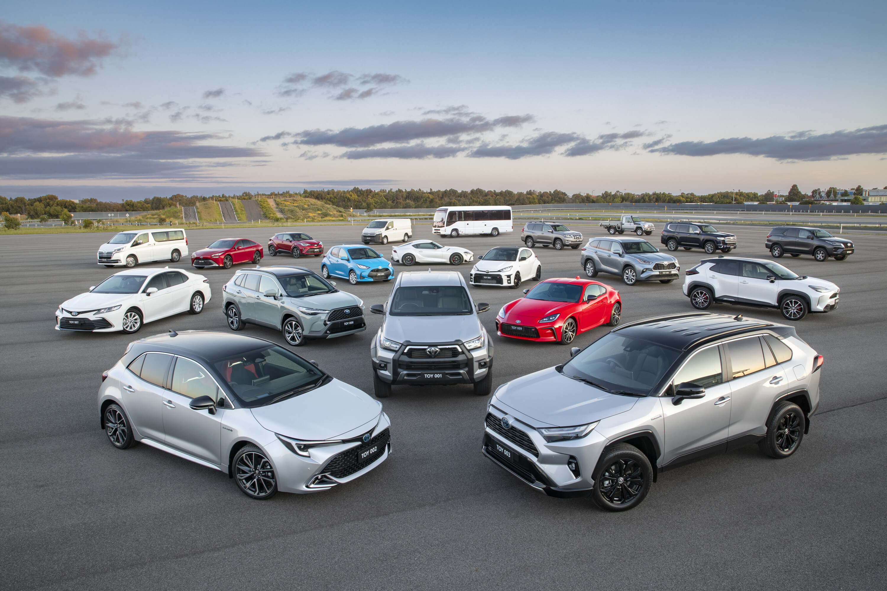 60ae0e3d/toyota range 2023 jpeg