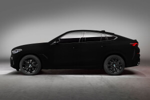 BMW ultra black 2019